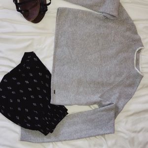 cropped hollister sweater